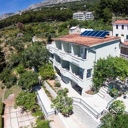 Guesthouse Dominovic Brela Exterior photo
